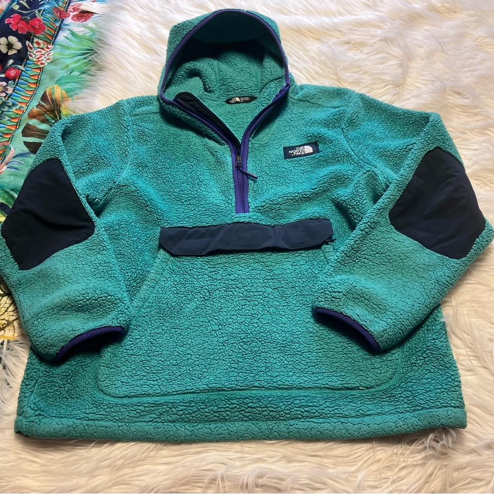 The North Face Teal and Navy Campshire Anorak